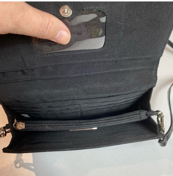 VGC❤️🤍💙Whiting & Davis Crossbody! - Picture 11 of 17